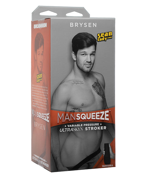 Hombre Aprieta el Culo de Brysen con un Masajeador