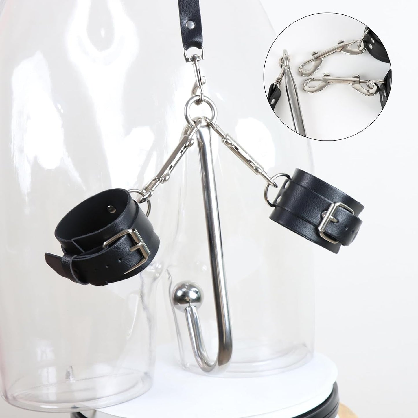 Kit de Bondage con Gancho Anal ChainBound: Collar, Puños, Cadena