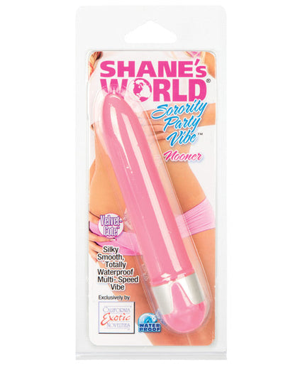 Vibras de fiesta de hermandad para un encuentro a mediodía al estilo de Shane - Rosa