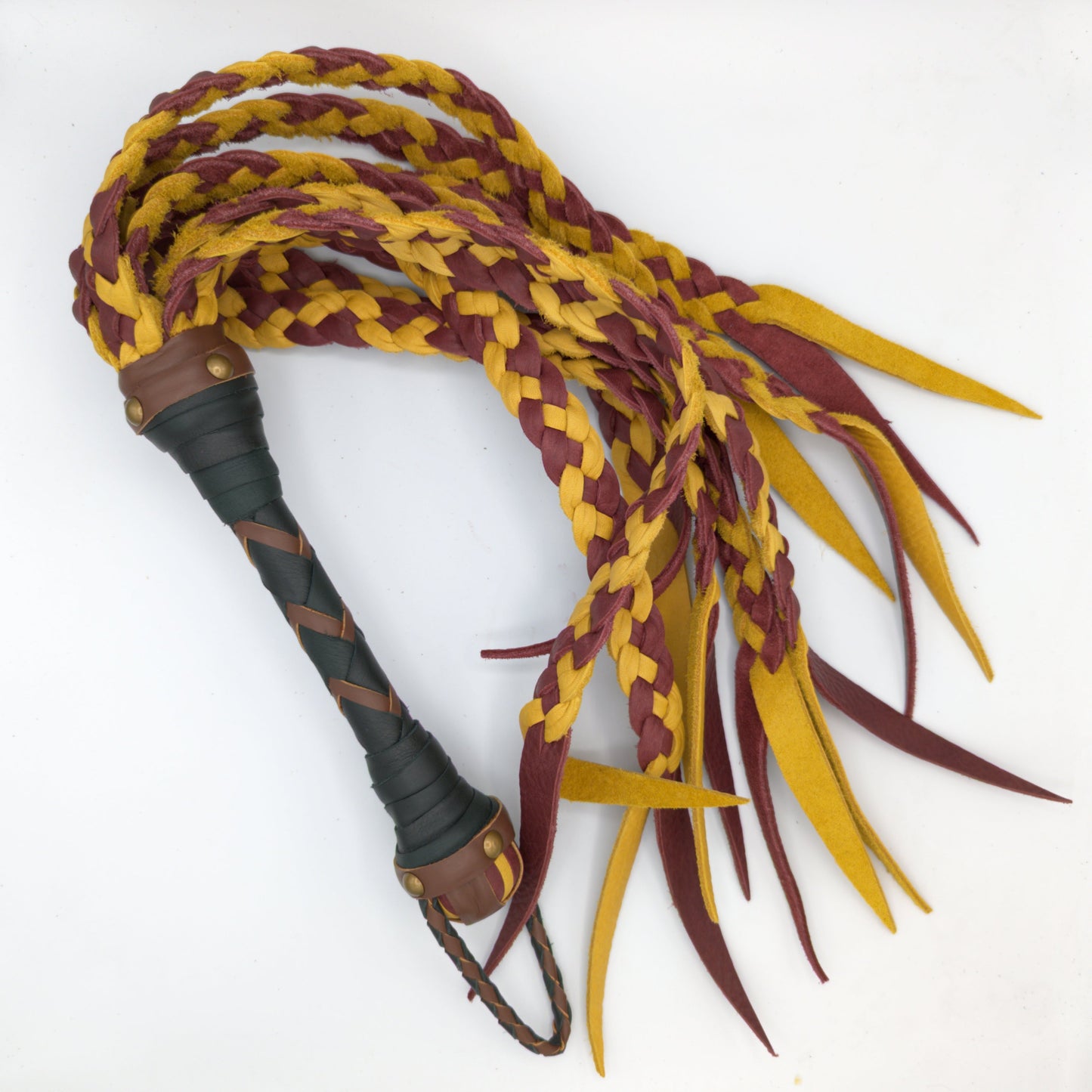 Fouet en cuir de taureau tressé plat style « cat-o'-nine » – Fouet tressé sur mesure
