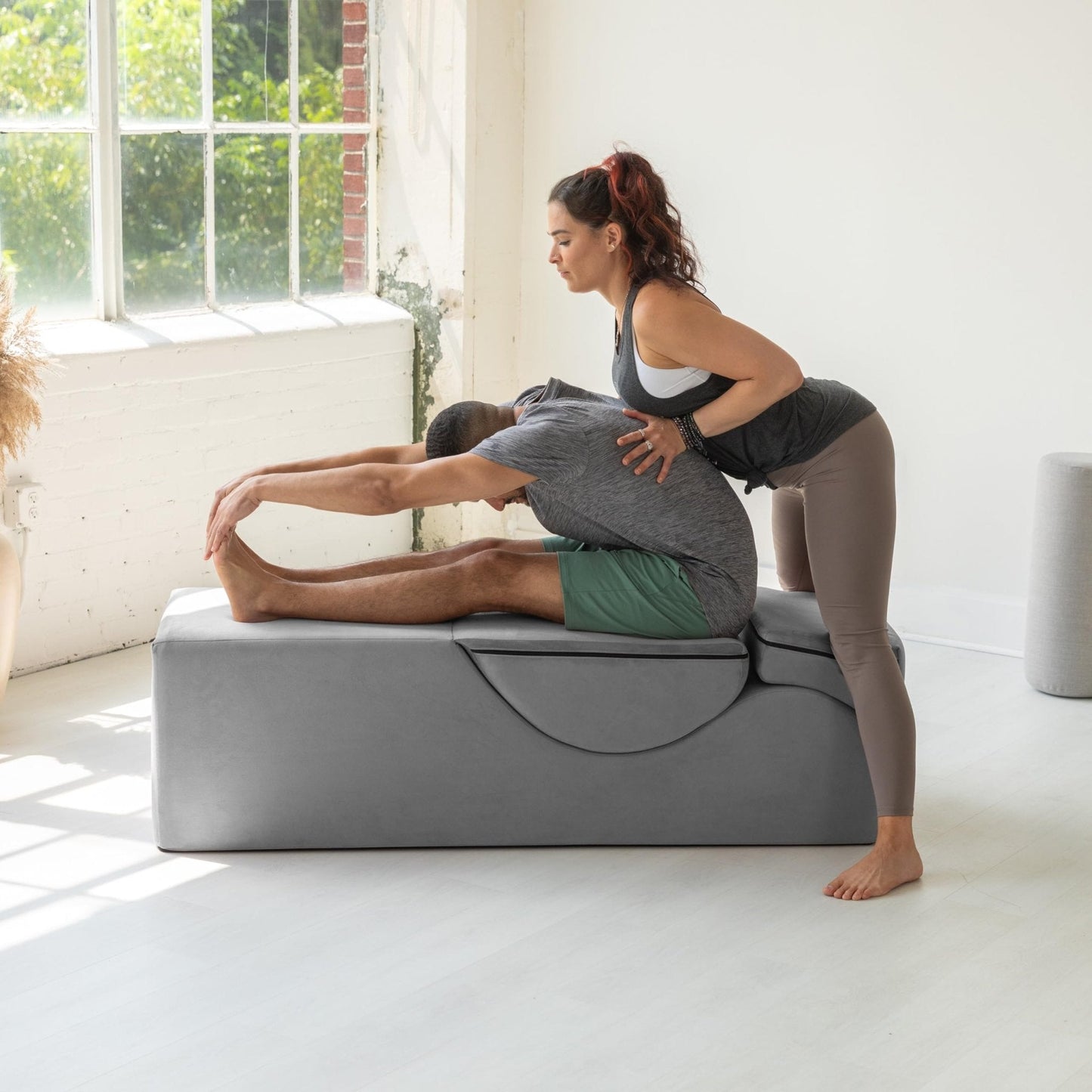 Chaise longue convertible gris intime pour le sexe