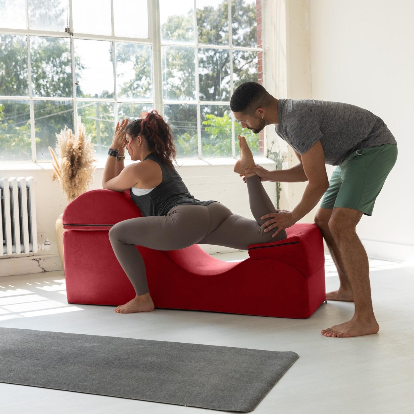Diván convertible rojo íntimo para sexo