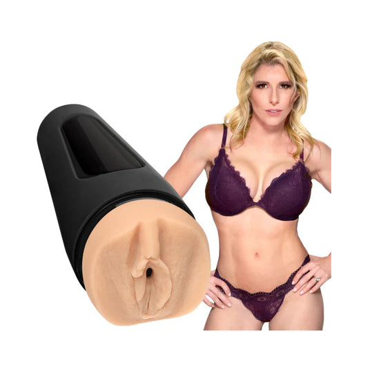 Mi pareja Cory Chase le acaricia el coño
