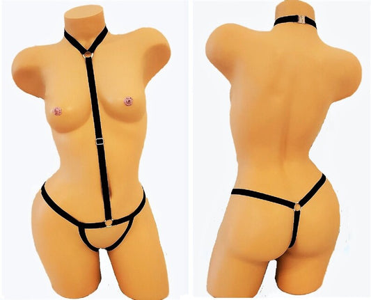 Body noir ouvert avec harnais string
