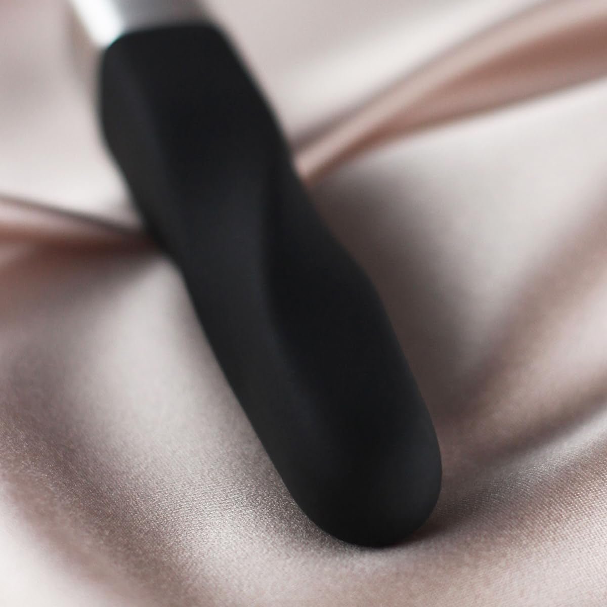 Vibromasseur balle torsadé noir NoirTwist
