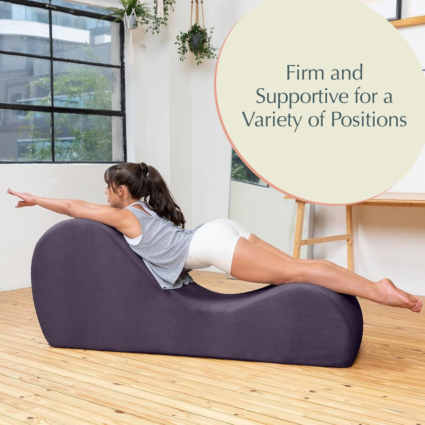 Chaise longue de salon intime de luxe beige