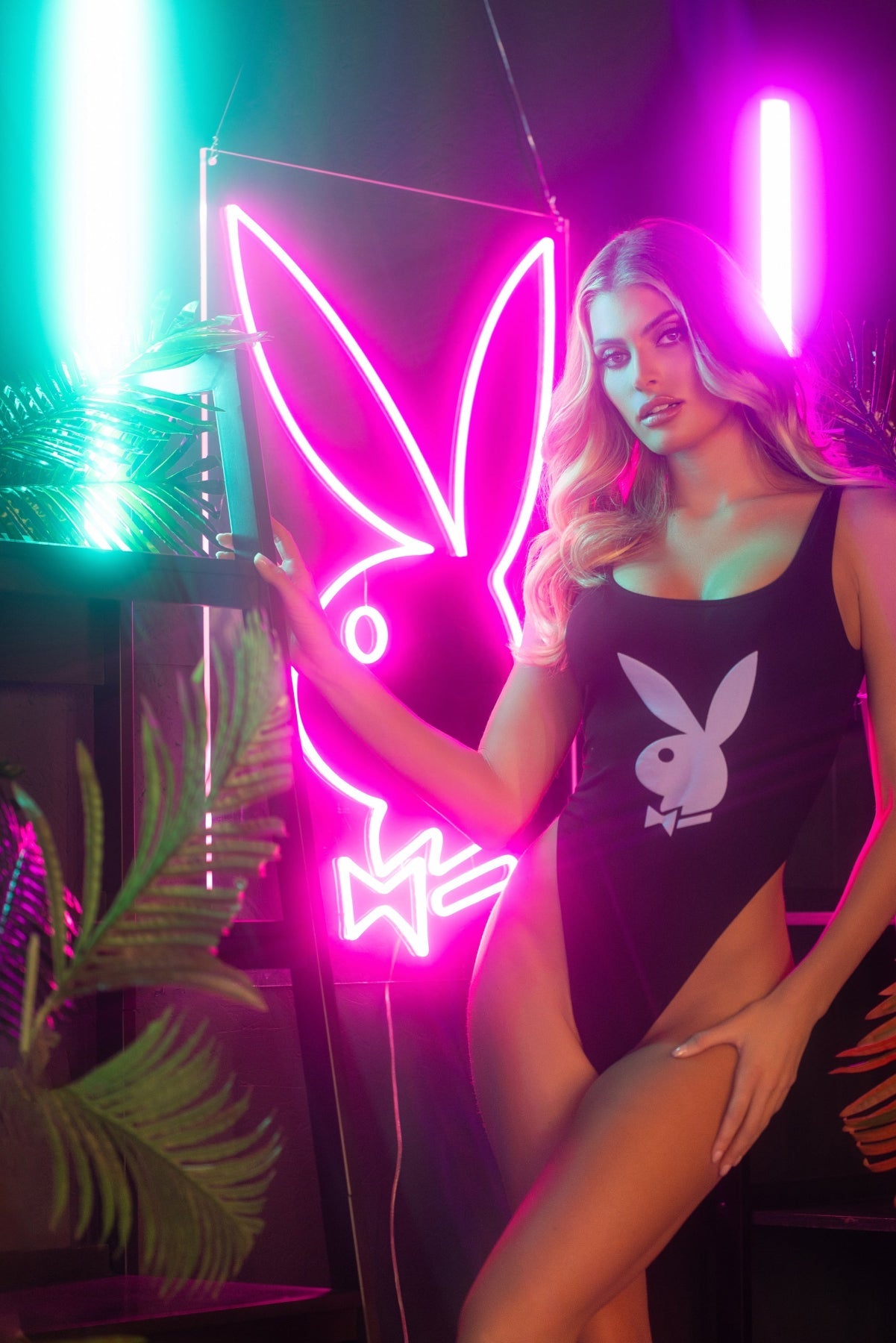 Bodysuit negro con el icono de Playboy
